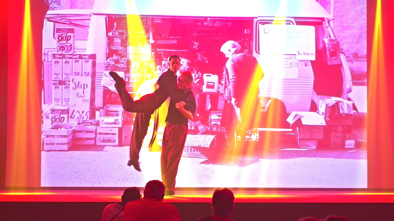 Tango, Photos and Craftsmanship - the spectacular performance of Flavio de Brito and Richard John