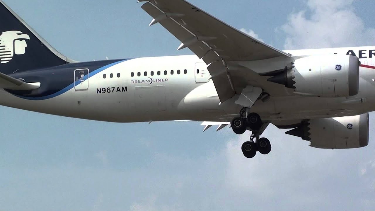 Aeromexico Boeing 787-800 Dreamliner N967AM Landing London Heathrow 09L