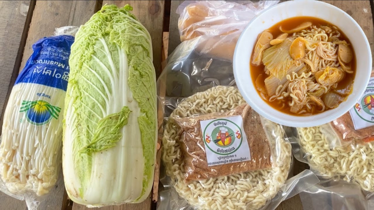How to make spicy noodles with meatballs At home in the countryside @chheangfood9 