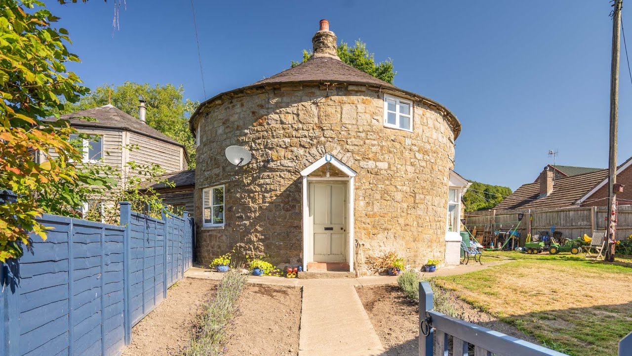 House for Sale Tour | Homes in Shropshire | The Round House, Aston on Clun