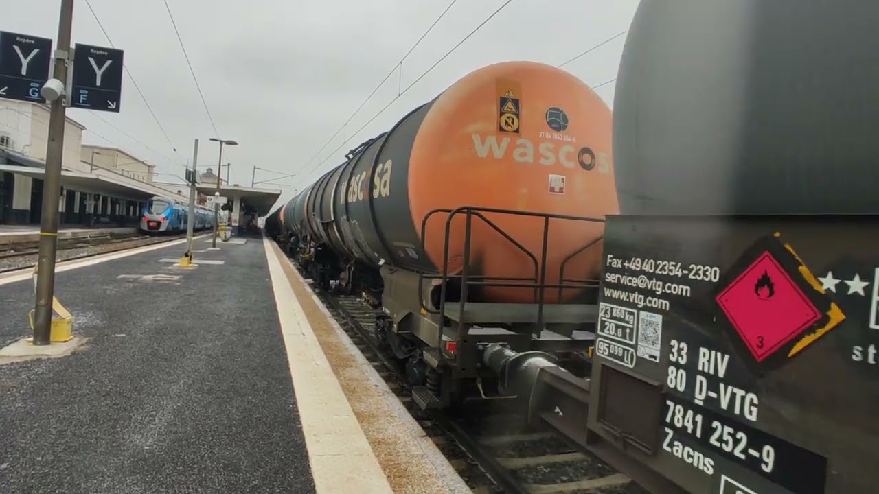 hexafret en gare de clermont ferrand bb 75000 + citernes.