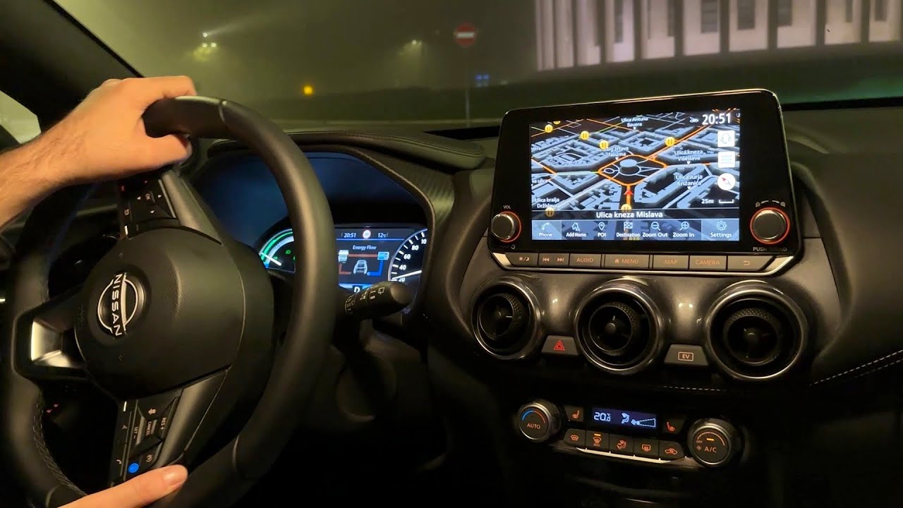 NISSAN Juke Hybrid 2023 - DRIVING at night (AMBIENT lights, infotainment)