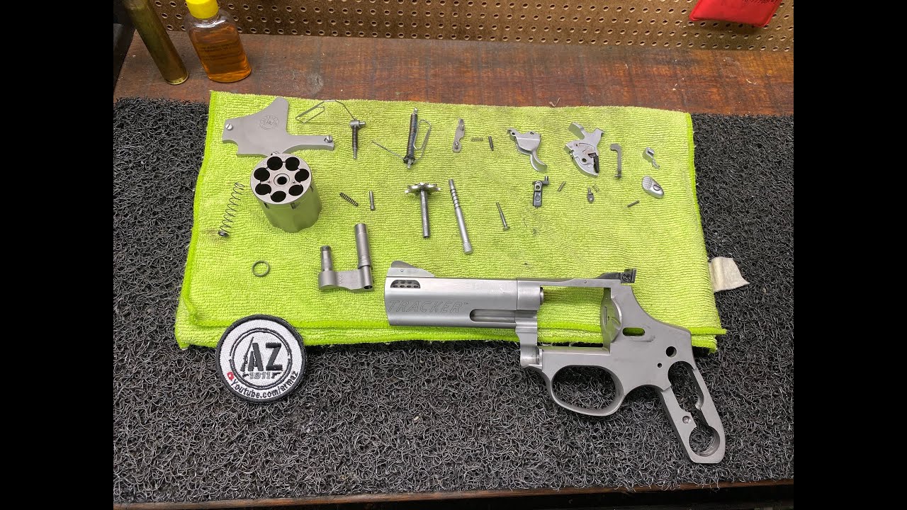Desmontagem completa Revolver Taurus Tracker 627.