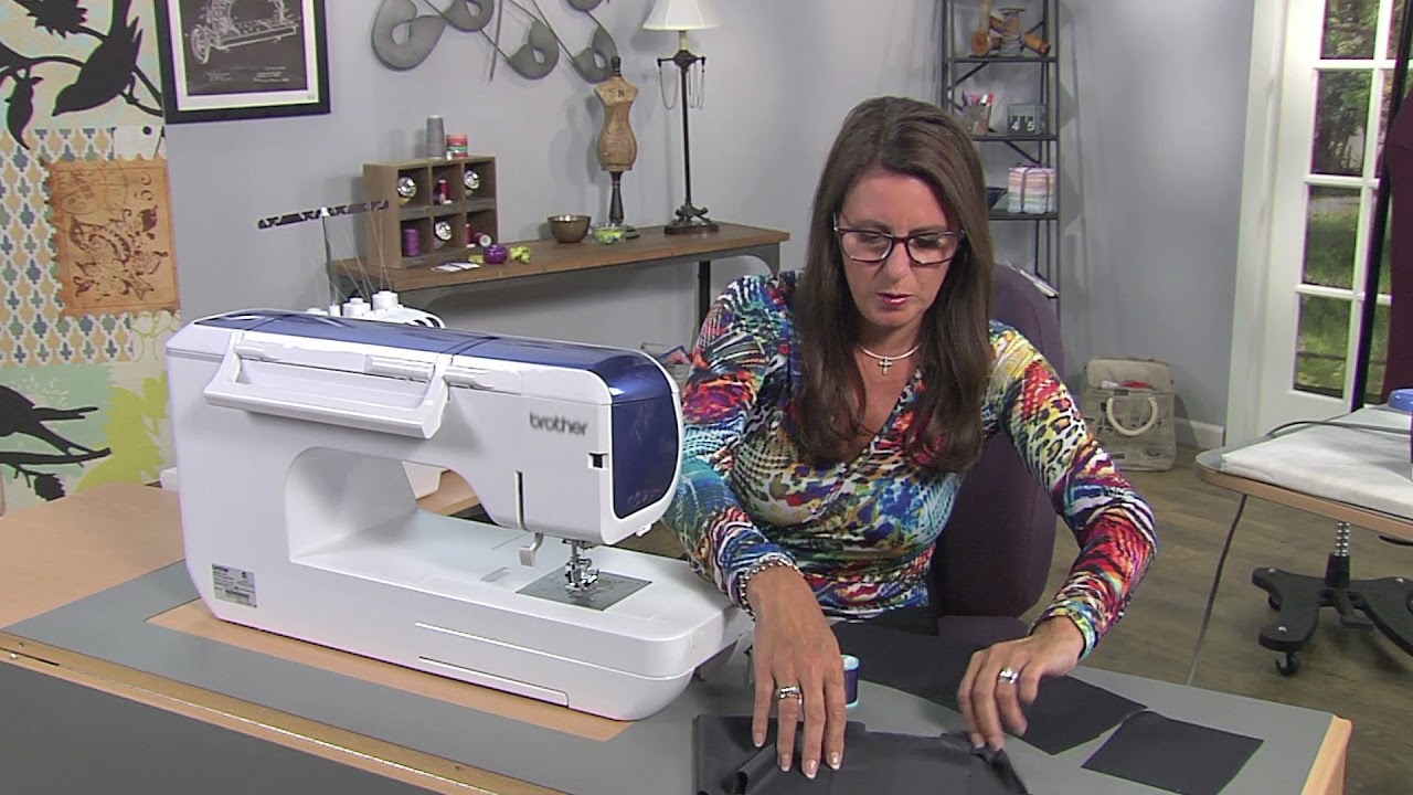 Узнайте, как сделать потайной карман для леггинсов на канале It’s Sew Easy с Анджелой Вульф (2009...