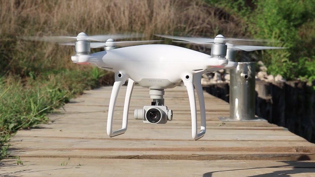 DJI Phantom 4 - Recensione drone + Test di volo