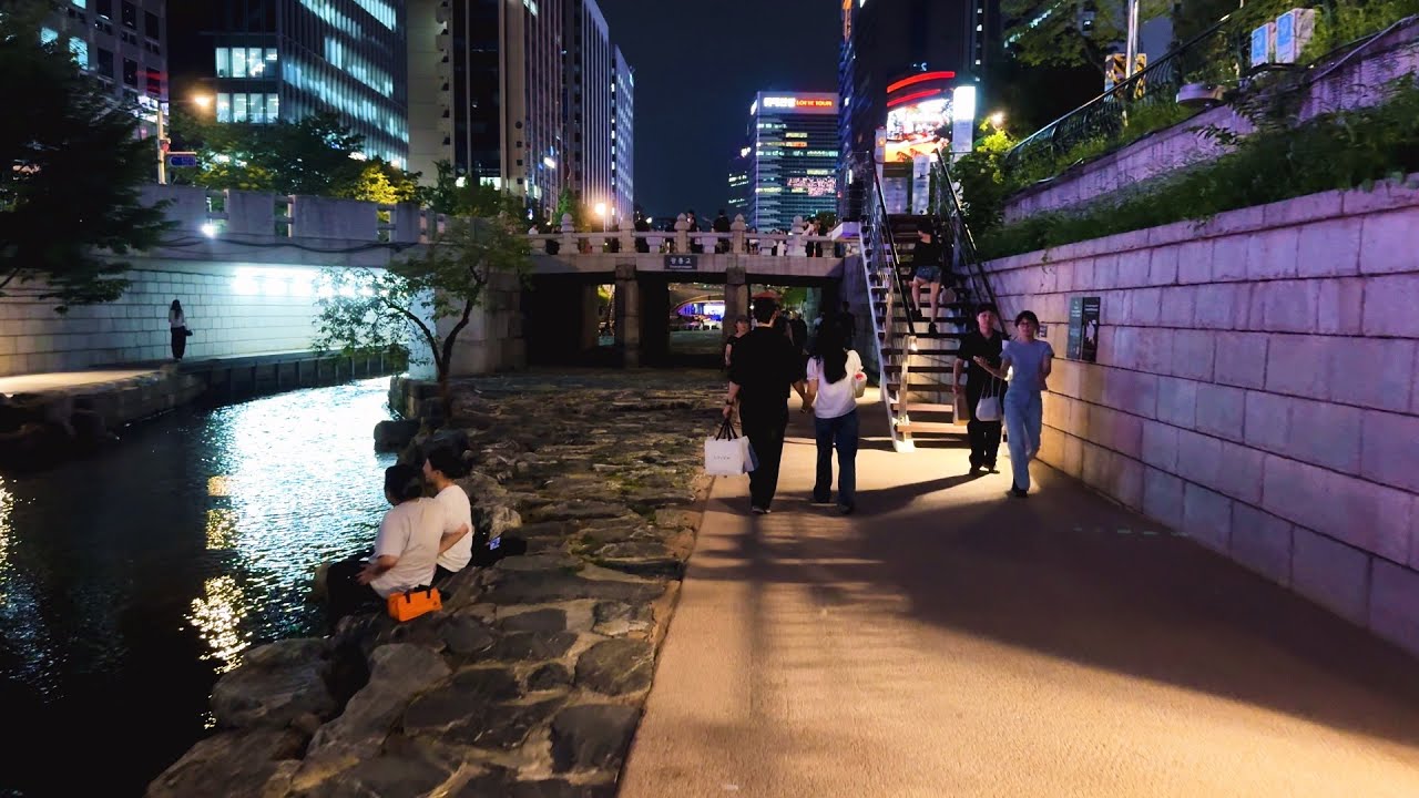 Cheonggyecheon River Night Walk -  the Stream in the Heart of Seoul, South Korea (4K Full Tour)