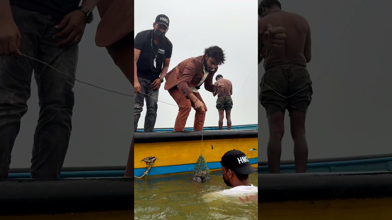 Rs 1,00,000  found in sea to a fisherman
