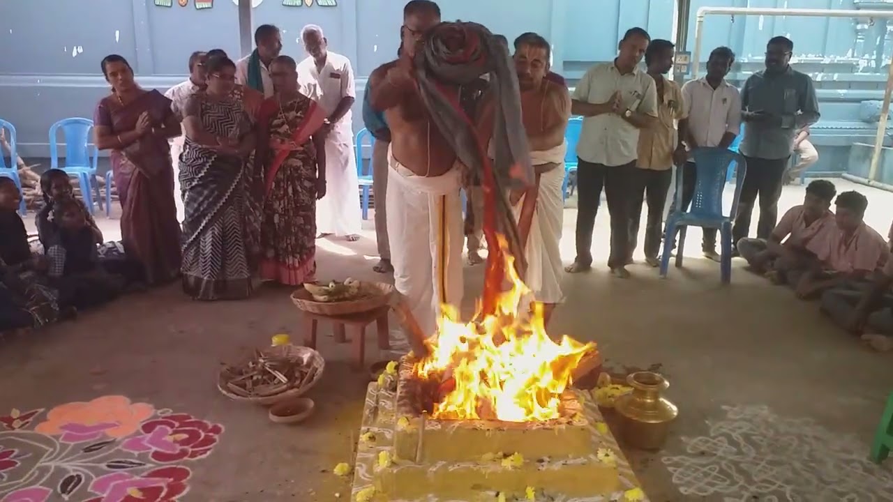நல்லூர் அருள்மிகு வரதராஜப் பெருமாள் கோயிலில் பிளஸ் டூ செல்லும் மாணவர்கள் சிறப்பு  பிரார்த்தனை!