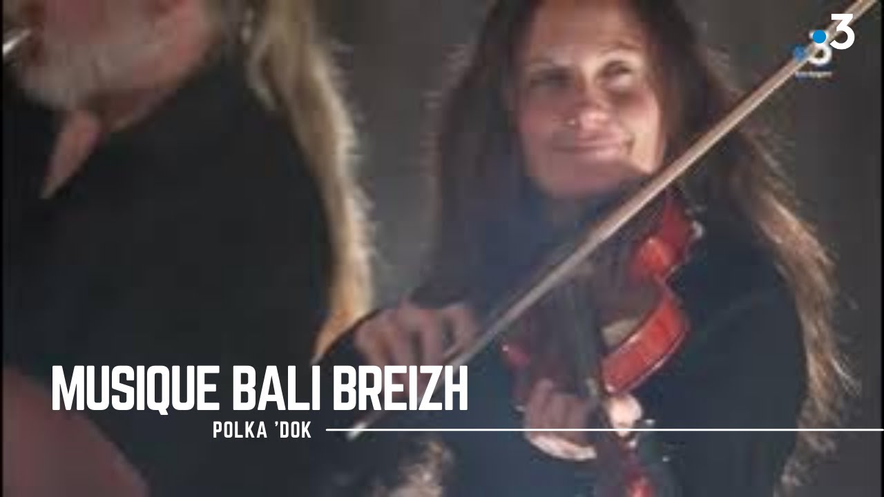 Ar strollad Kan ha Biskoul e-barzh Bali Breizh : Polka 'dok