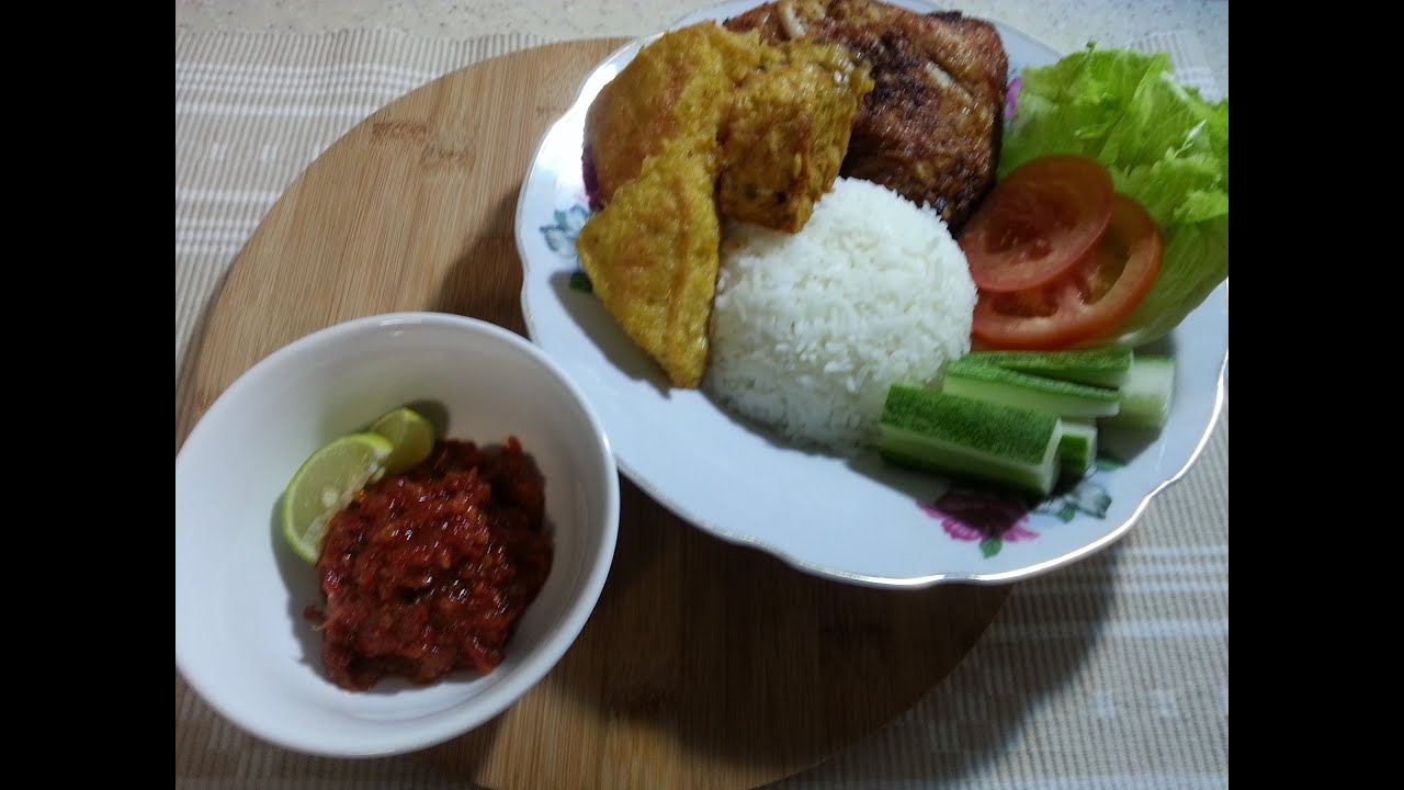 AYAM PENYET