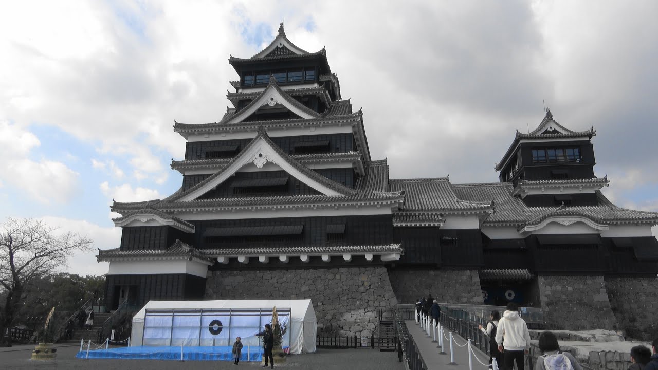 地震被害から再建途上の熊本城　Kumamoto Castle