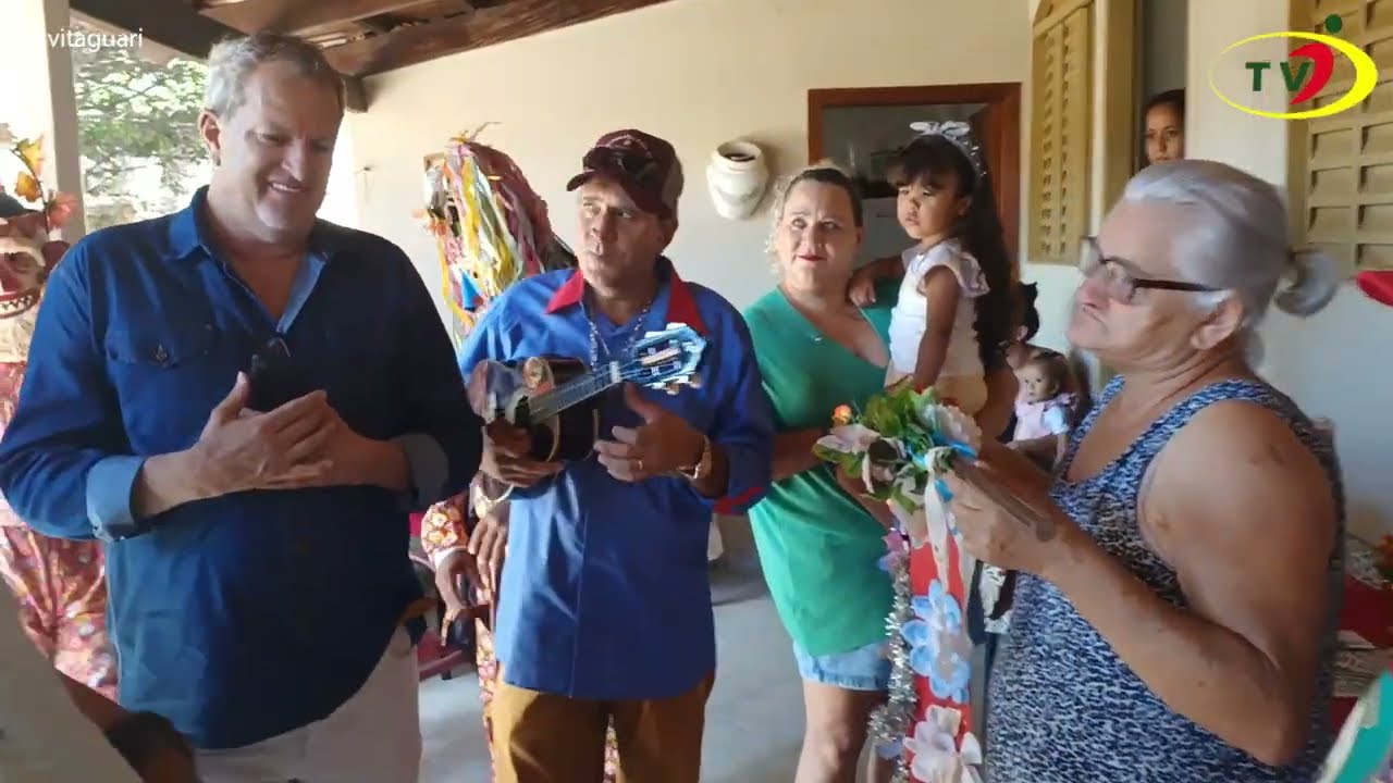 Folia de Reis Dona Dalila - Ritmo Folia Mineira sendo embaixada por Hélio Mendes em Aragoiânia