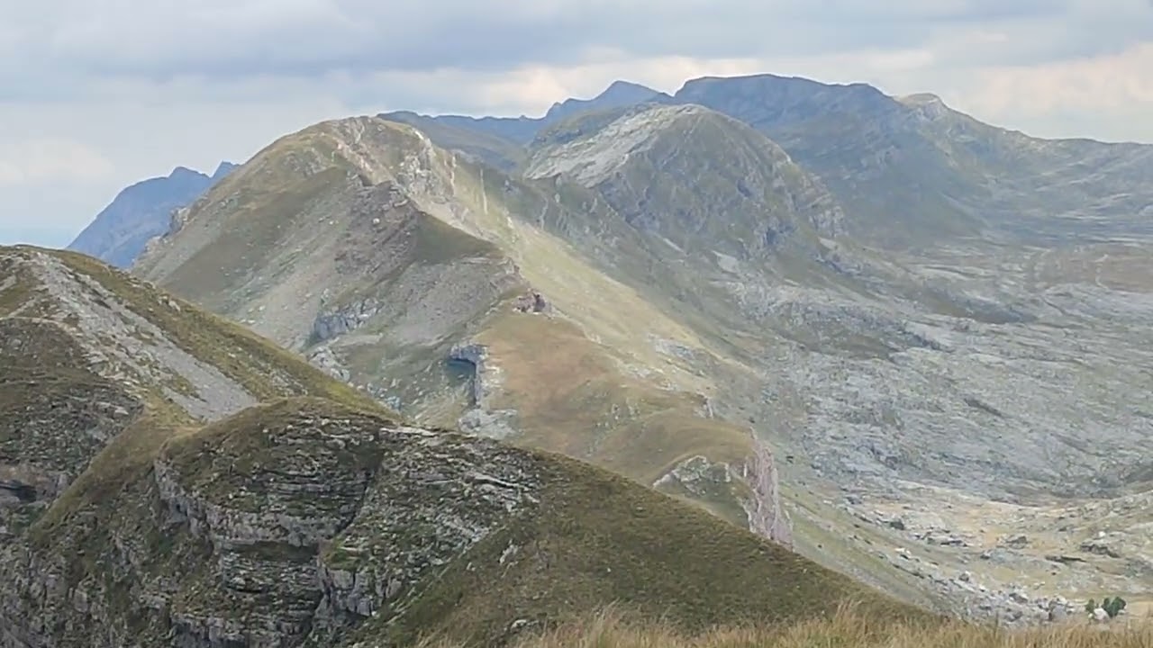 Trpezarija 2032 mnv,moračke planine!