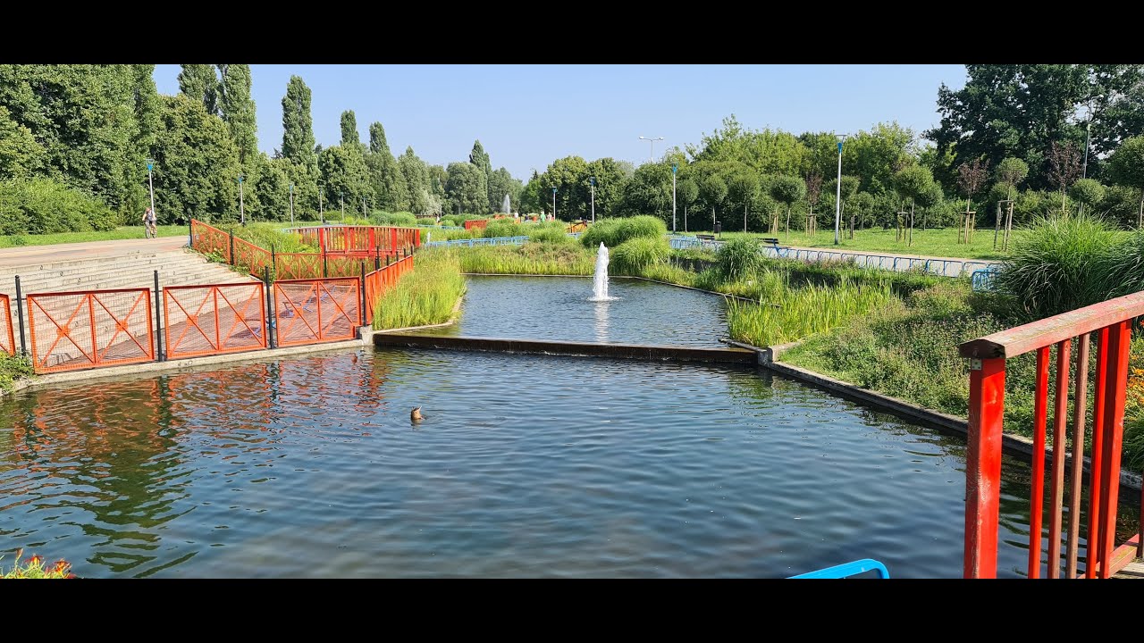 🇵🇱 Warszawa 2021, Polska. Park Edwarda Szymańskiego w Warszawie. [4K Ultra HD]