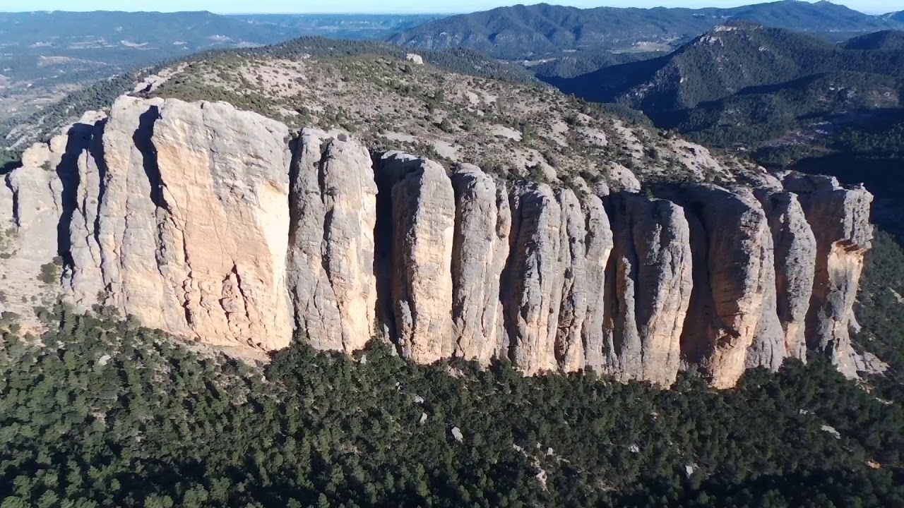 Roques del Masmut, Peñarroya de Tastavins. Comarca matarraña.           Dron bebop2power 1080