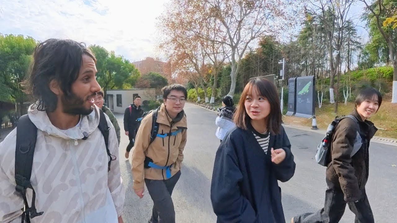 🇨🇳 I Chatted with Chinese People in English! #2 They Surprised Me 😲