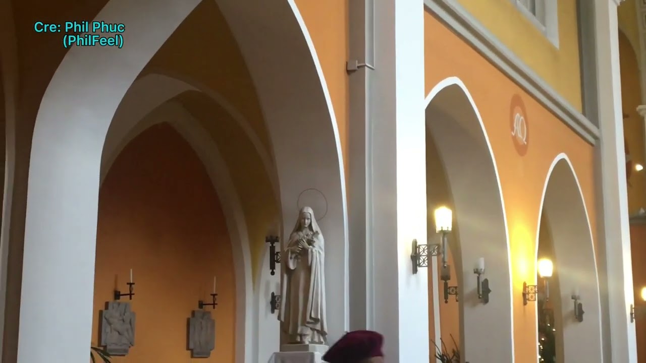 Hungarian Mass at Saint Family Church - Budapest mass with beautiful opera songs