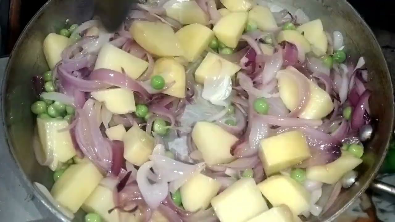 मैंने पहली बार बनायीं और सबने बड़े मन से खायी लाजवाब कढ़ी