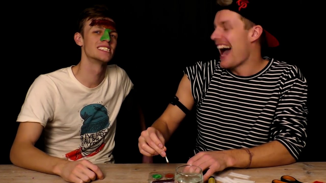 DagelijksHaaDee! SCHMINK CHALLENGE MET MIJN BROERTJE!