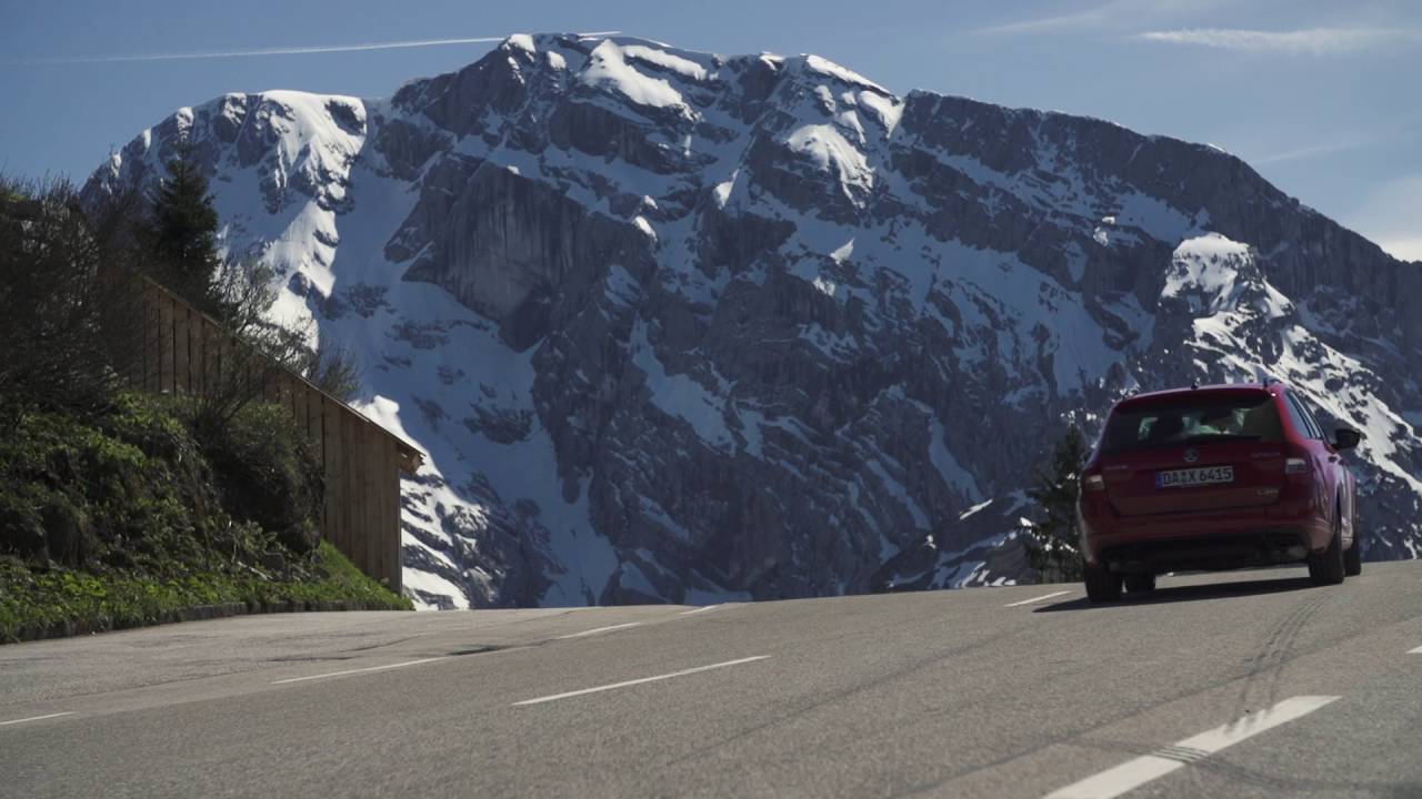 Skoda Ocatvia RS auf der Rossfeld Panoramastra&szlig;e - automagazin.at