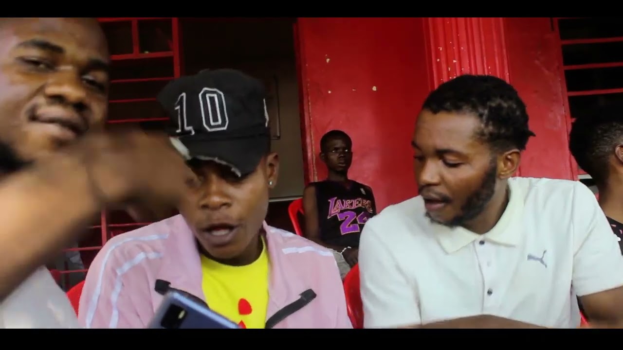 Clips 300 soldats Kikwit