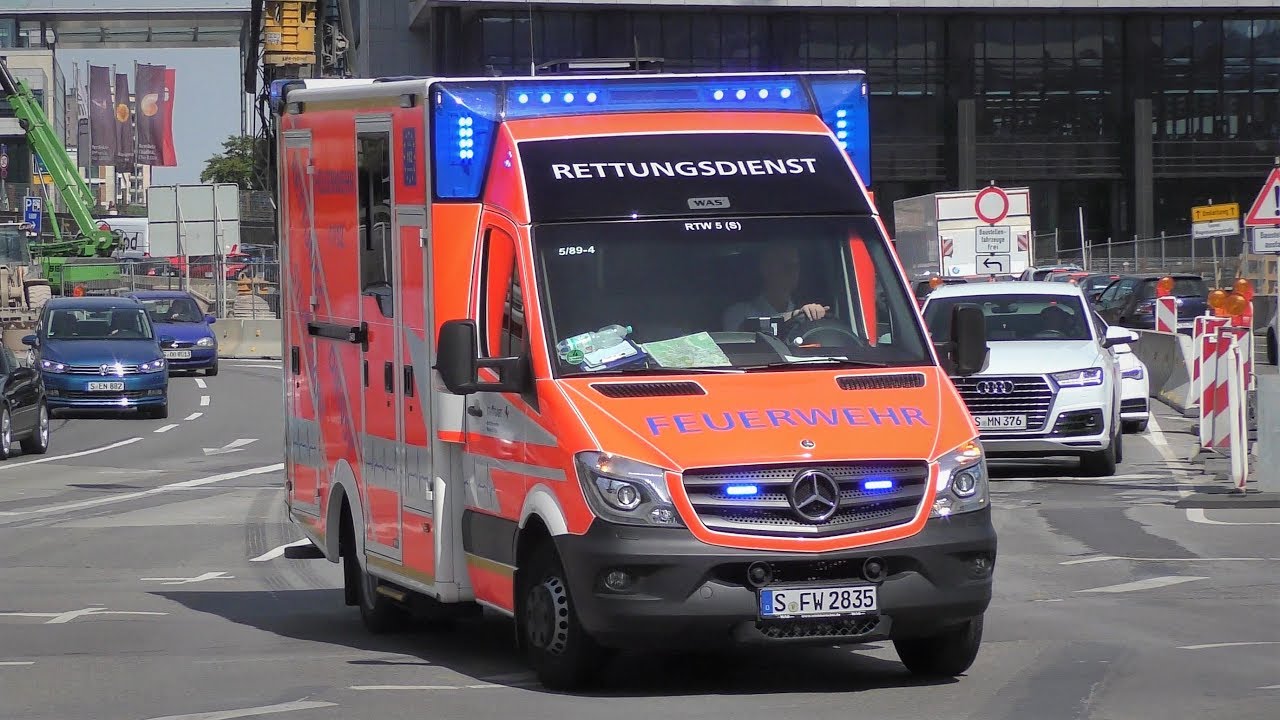 Passanten mit Pressluft verjagt | S-RTW 5/89-4 | BF Stuttgart
