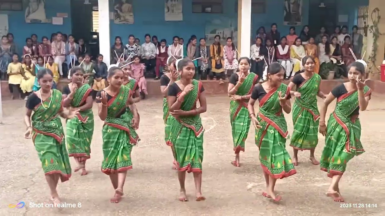 पानी मारी गला झाई...में लड़कियों का जबरदस्त डांस..💐#youtube #bastar #dance #sameer