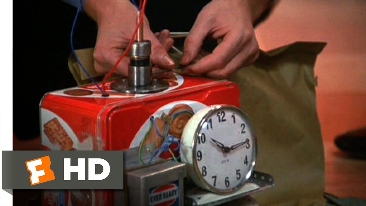 Juggernaut (2/12) Movie CLIP - Fallon Disarms a Bomb (1974) HD