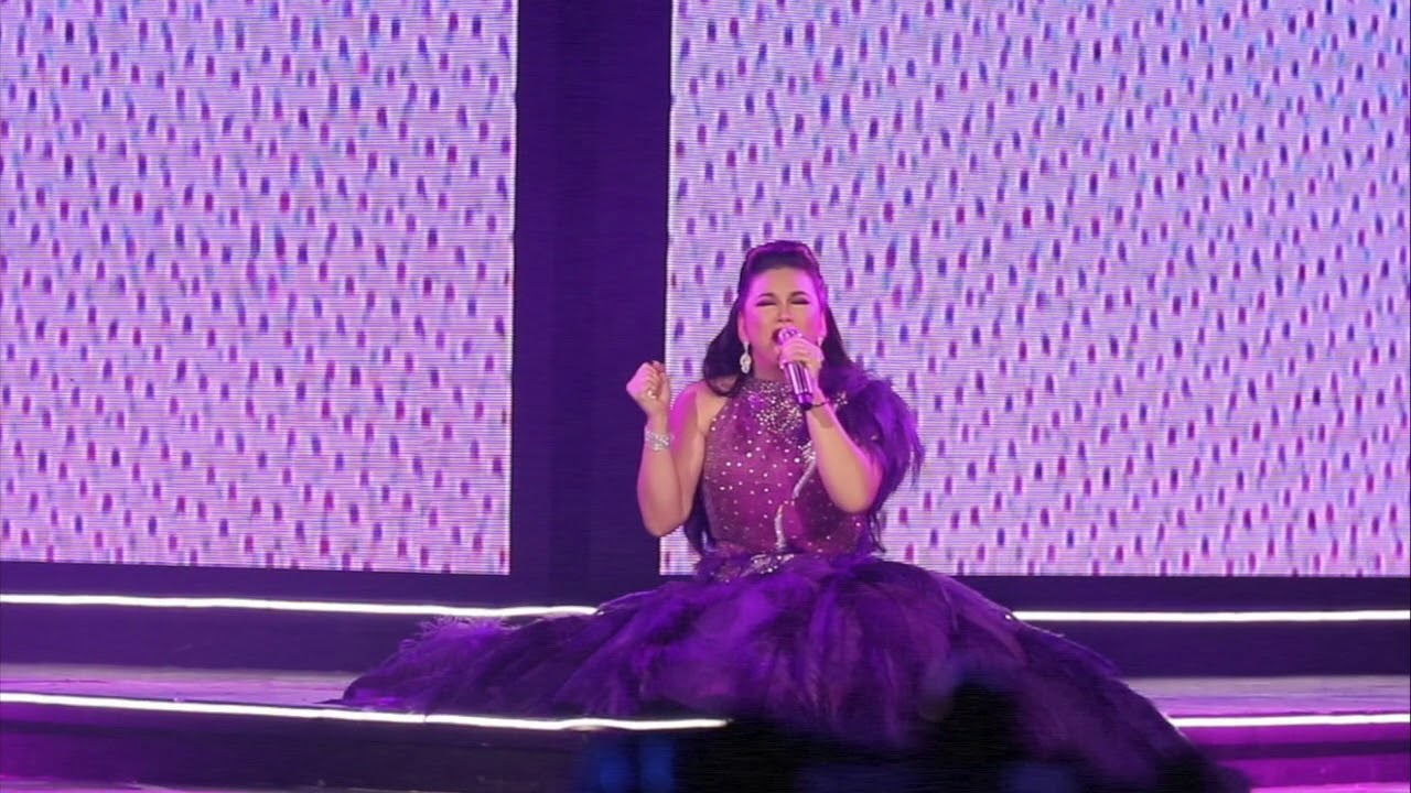Regine Velasquez, naiyak at humagulgol sa concert habang kinakantahan ang ama!