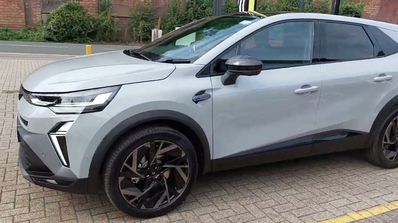 BRAND NEW 2025 RENAULT SYMBIOZ ICONIC ESPRIT ALPINE Full Hybrid in Ceramic grey @ Renault Croydon