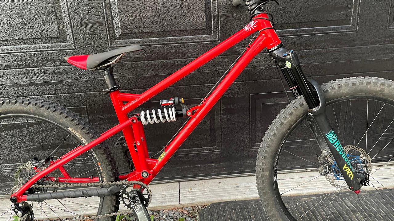 I'm sick of Dream MTB Builds. Heres my Junkie park bike.