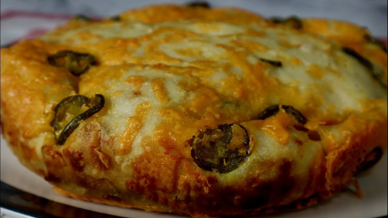 Голландский сырный хлеб с халапеньо