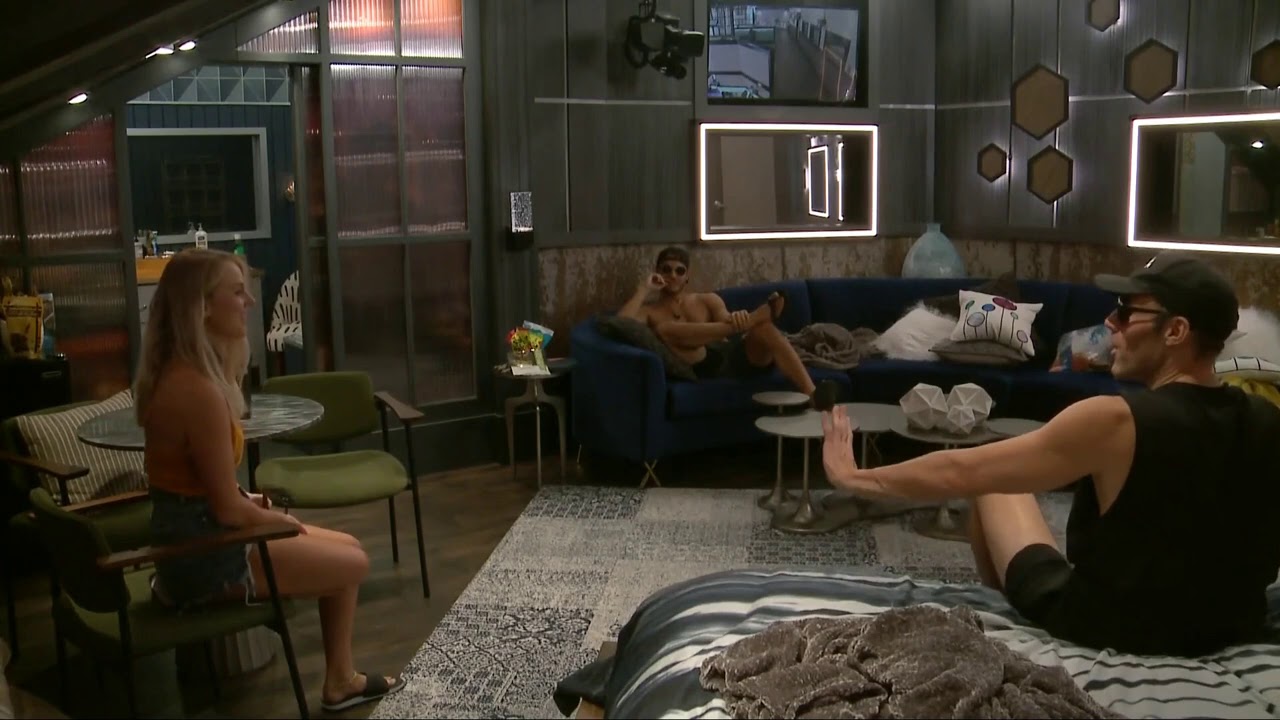 Enzo, Cody, Nicole laugh about Christmas's veto speech, Da'Vonne fact checking