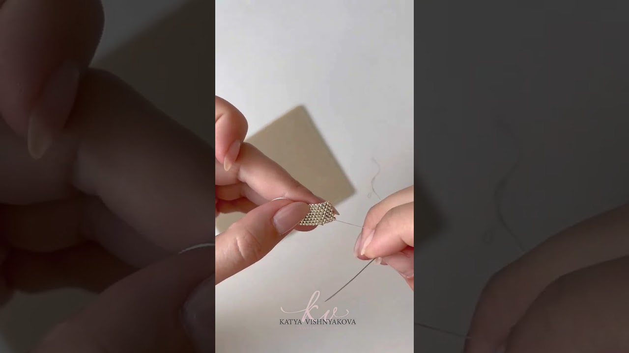 Как поменять нить при плетении? Показываю ✨ #бисер #бисероплетение #лайфхаки #кольцоизбисера #нитки