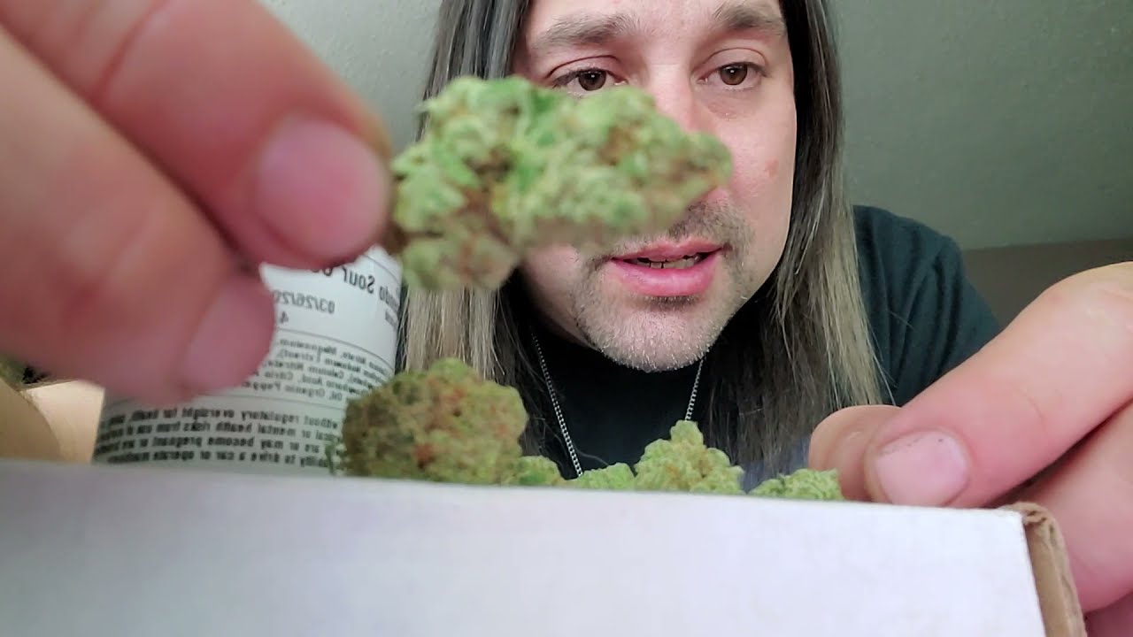Dan's 420 Chronicles - Crescendo Sour Cookies / Weed Review 3/26/21