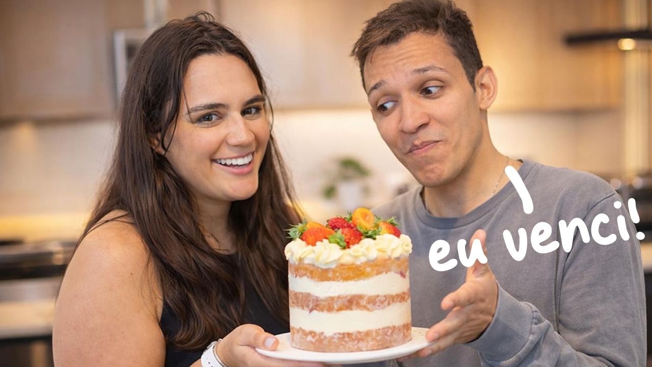 FIZ UM BOLO COM A MINHA AMIGA