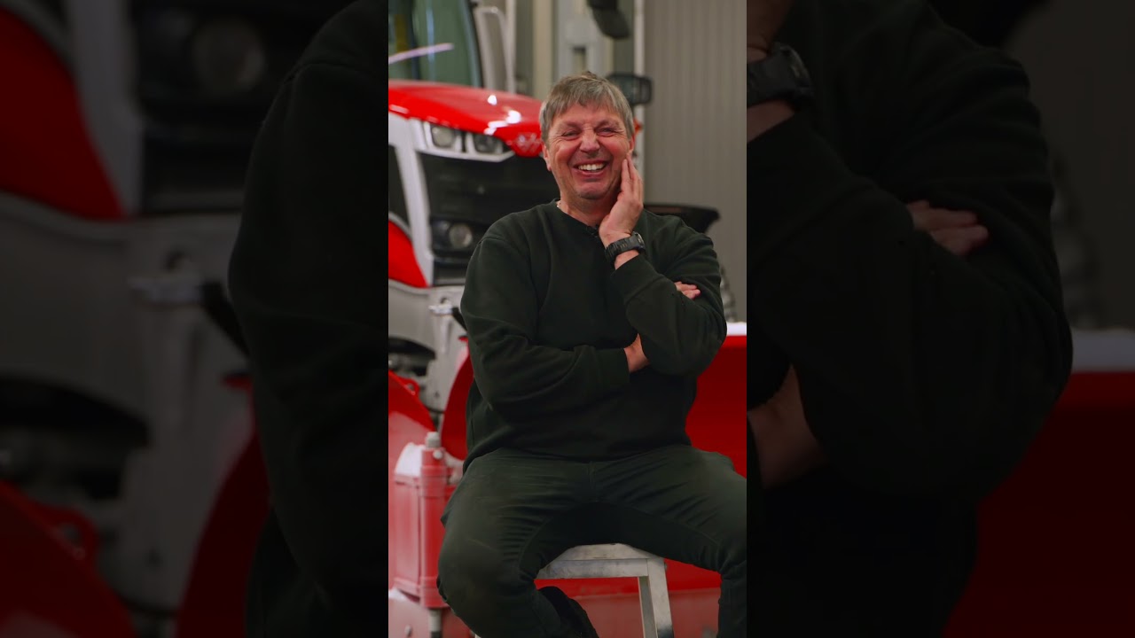 N&aring;r kulda biter og jobben m&aring; gj&oslash;res &ndash; #MF6S og #MF7S i drift p&aring; Vinstra #masseyferguson #traktor