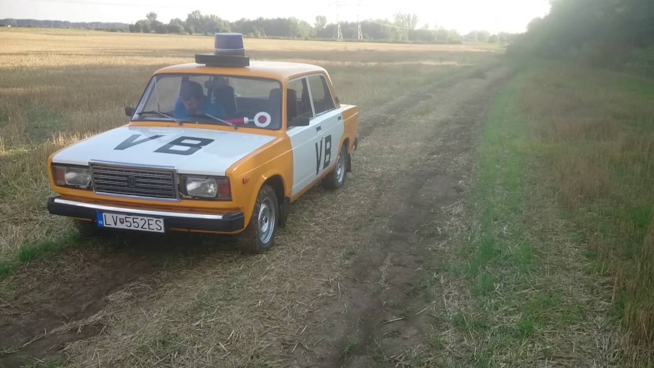 Lada 21073 Verejná Bezpečnosť... Skúška majáku a sirény :-)