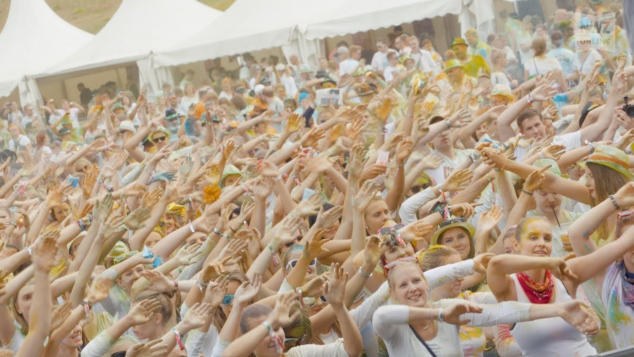 Farbrausch beim Holi Oldenburg 2018