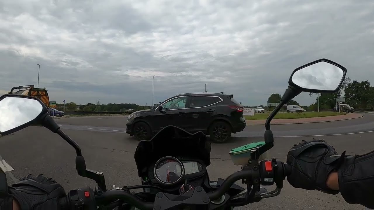 2014 Kawasaki Z750R Walkaround & Test Ride
