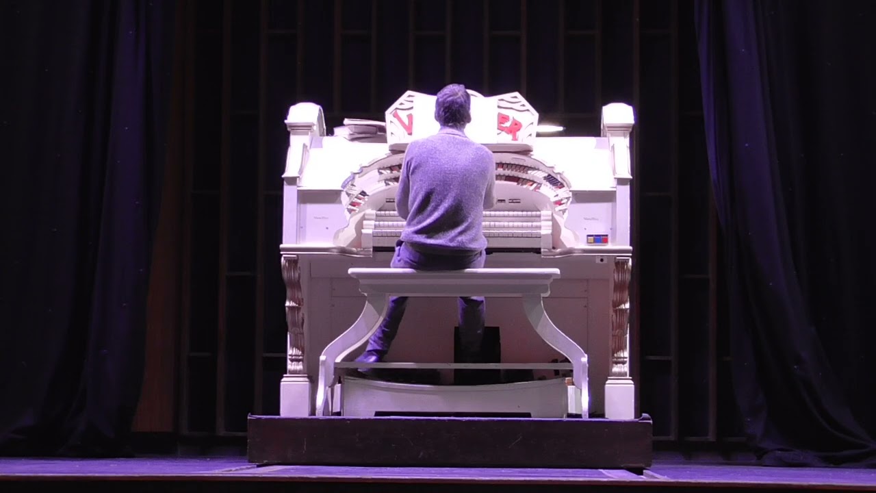 Bring me sunshine - Burton-upon-Trent Town Hall (Wurlitzer organ)