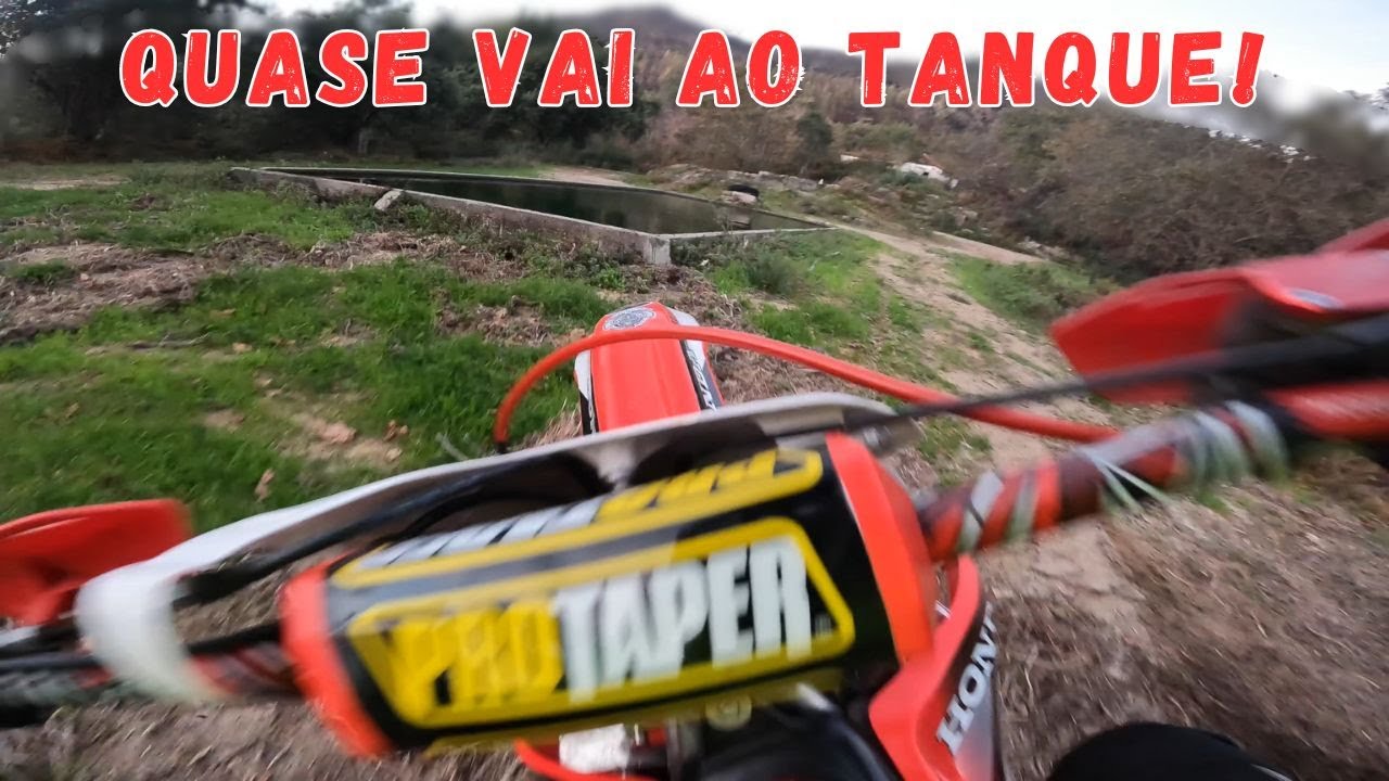 Quase deito a mota dentro do tanque! 😬