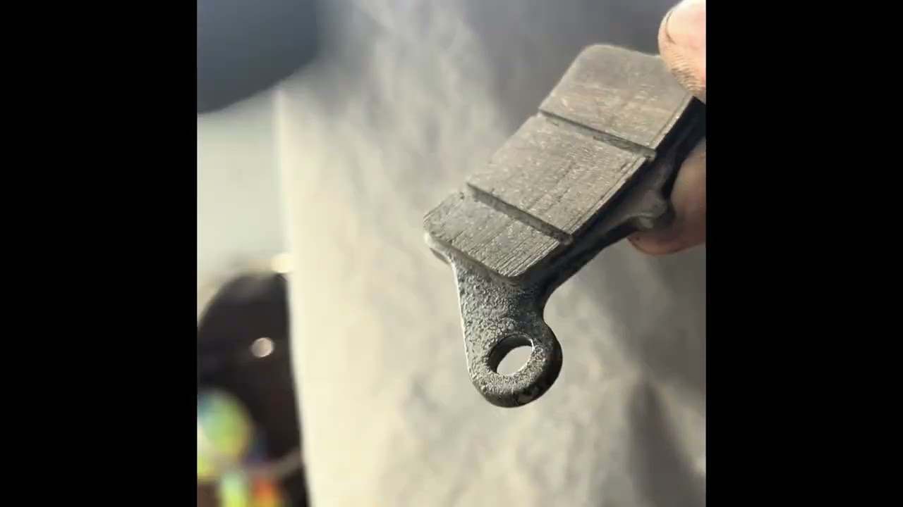 Honda Airblade 160 | Front Tire Brake Cleaning#hondaairblade160 #hondamotorcycle #diy 