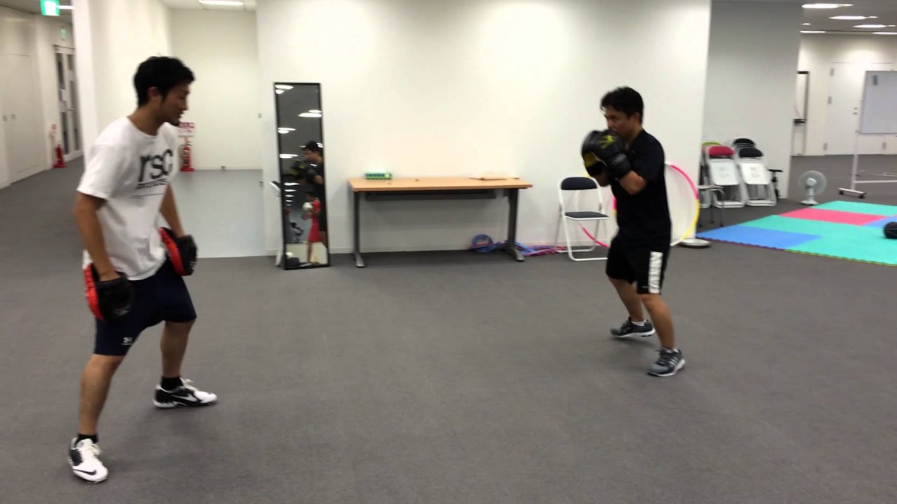 Kuakura-san Boxing with Keita-kun on 3rd Jun 2014