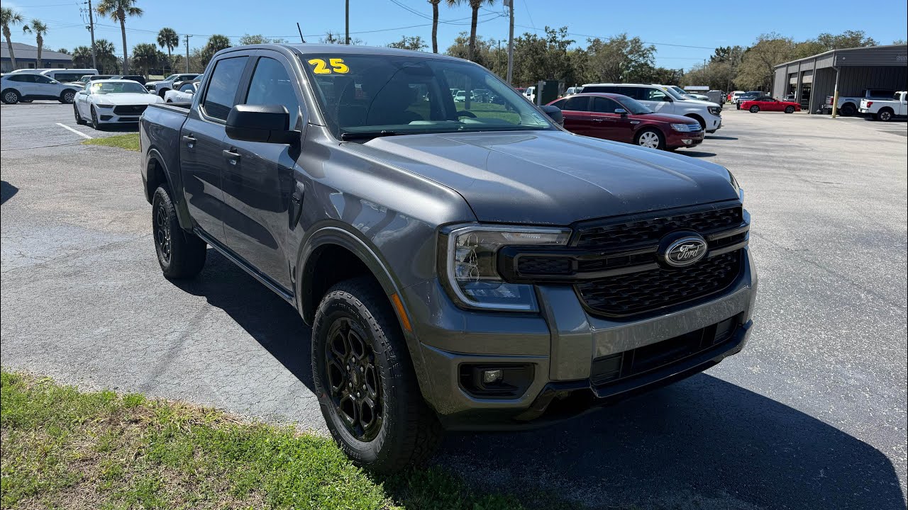 THIS BRAND NEW FORD RANGER IS LOADED 😱🤪🤩
