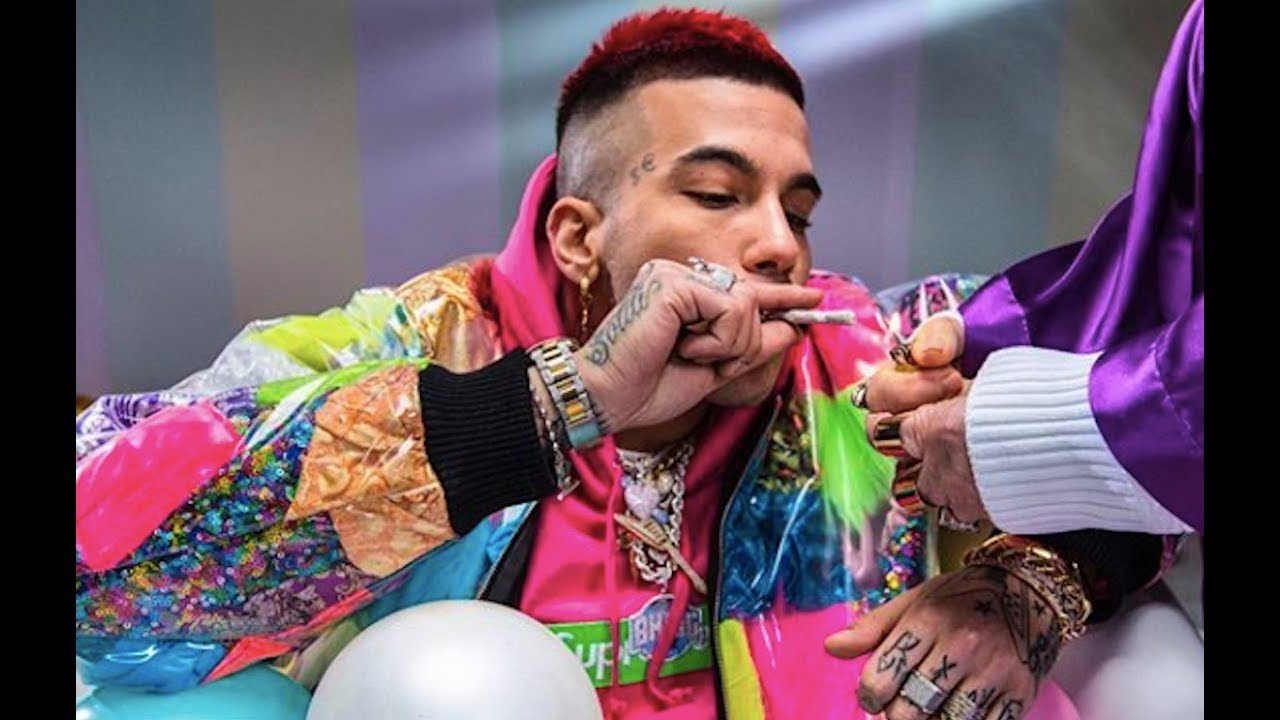 Backstage - Sfera Ebbasta - Rockstar
