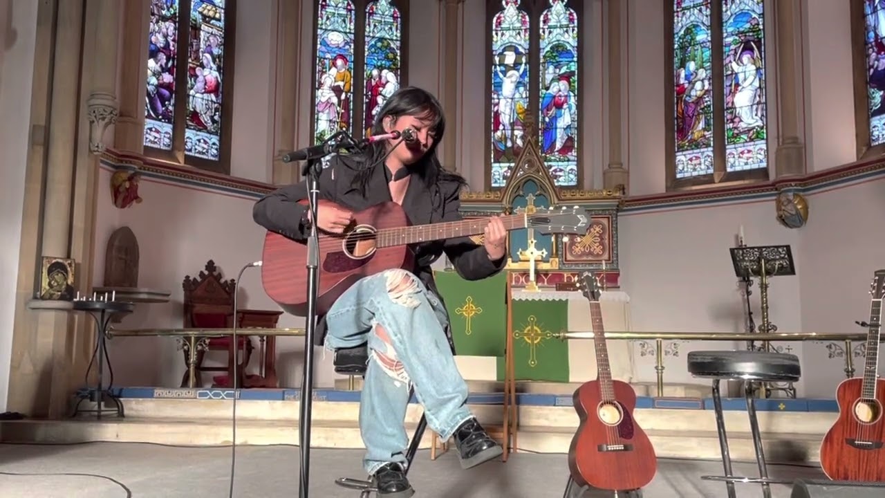 beabadoobee - Sun More Often - St John&rsquo;s Church, Kingston - 14th July 2022
