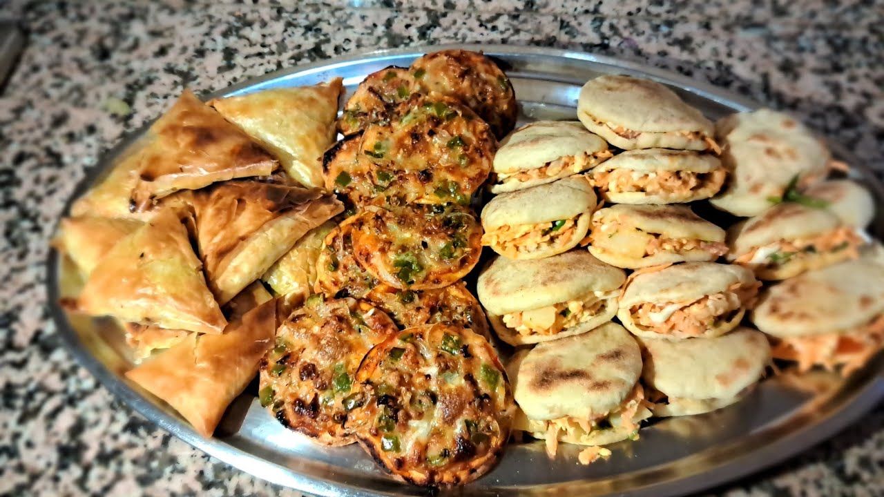بريوات بالدجاج مالحين بورق الفيلو من أروع الوصفات لي ممكن تجربهم