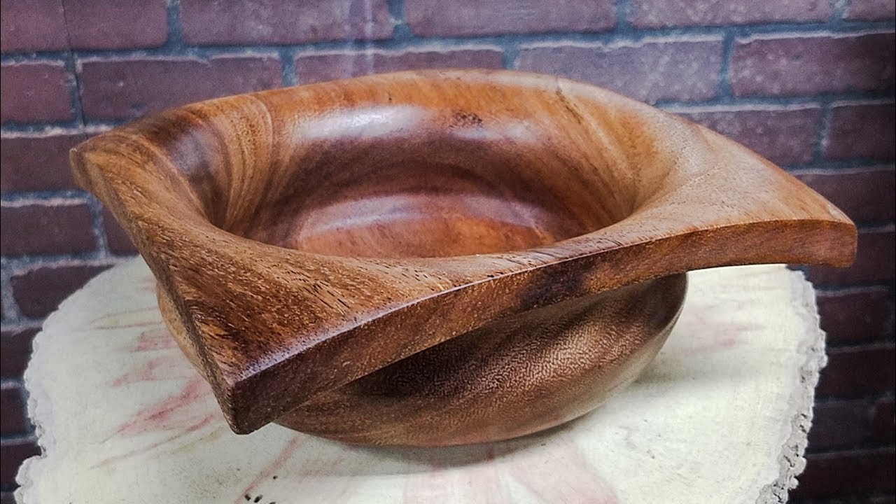 Woodturning a Bowl with Wings (a Square Bowl)