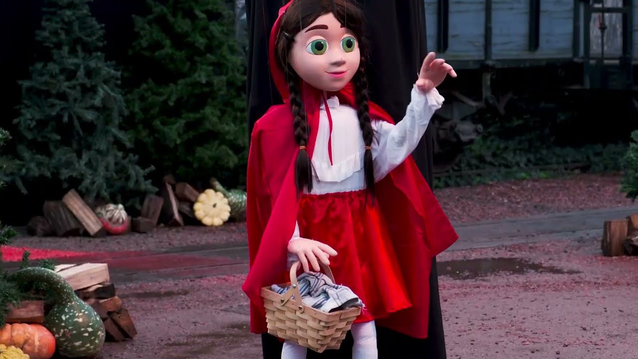 Petit Chaperon Rouge - Marionnettes Géantes en Echasses - FilFantasy